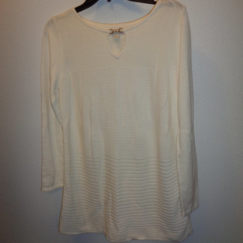 DANA Buchman Women's Light Weight  Sweater Size Medium
